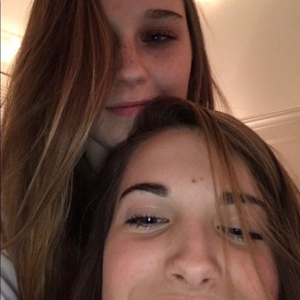 Meet your Posher, Elise